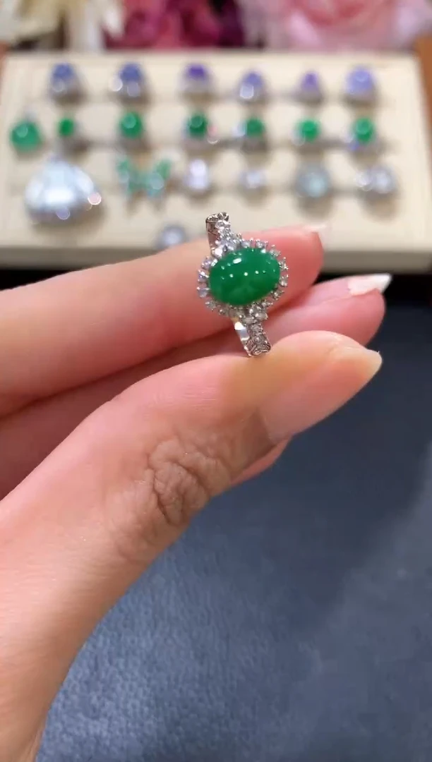 18K金镶嵌戒指翡翠z19