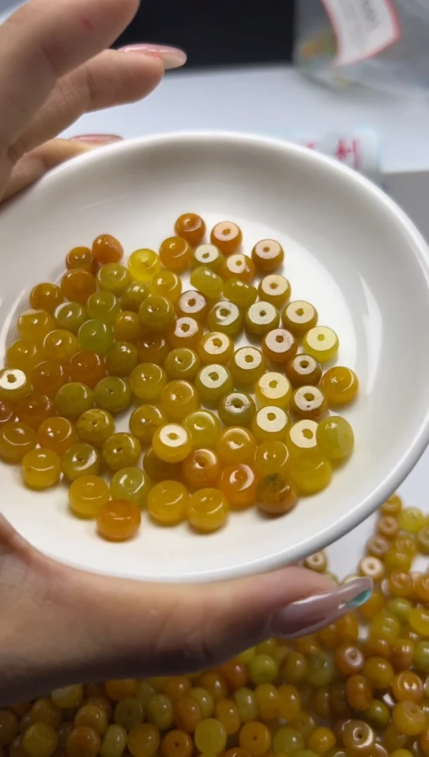 翡翠未镶嵌颈饰w1775黄翡算盘8*4mm*15颗