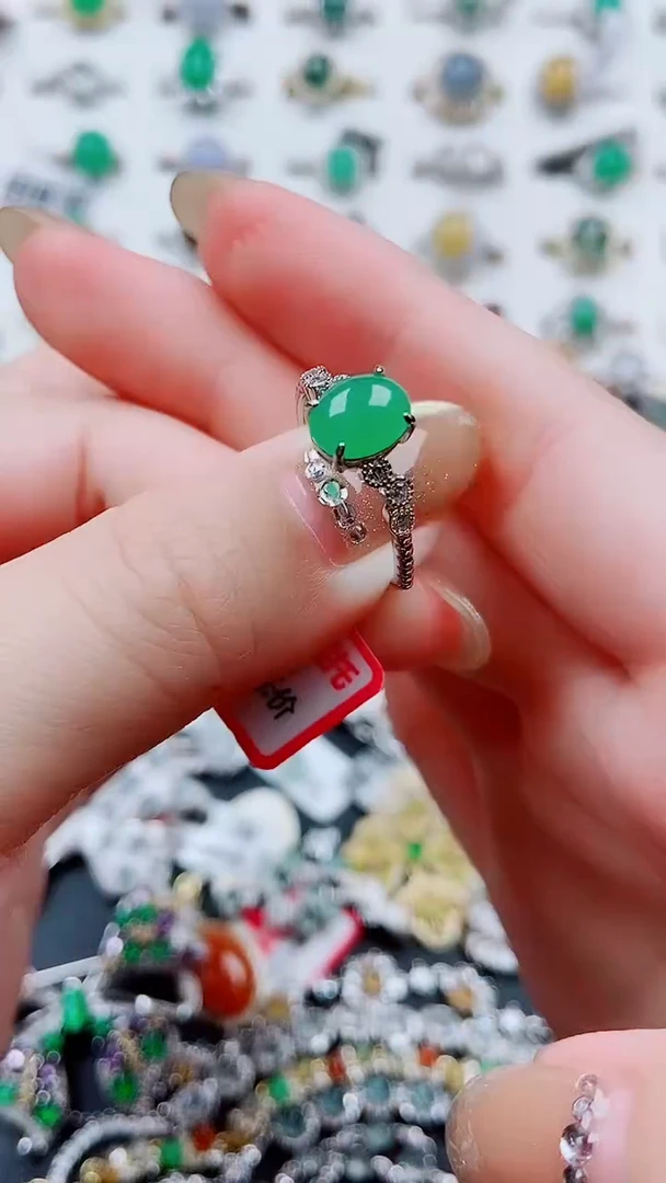 银S925镶嵌戒指翡翠95