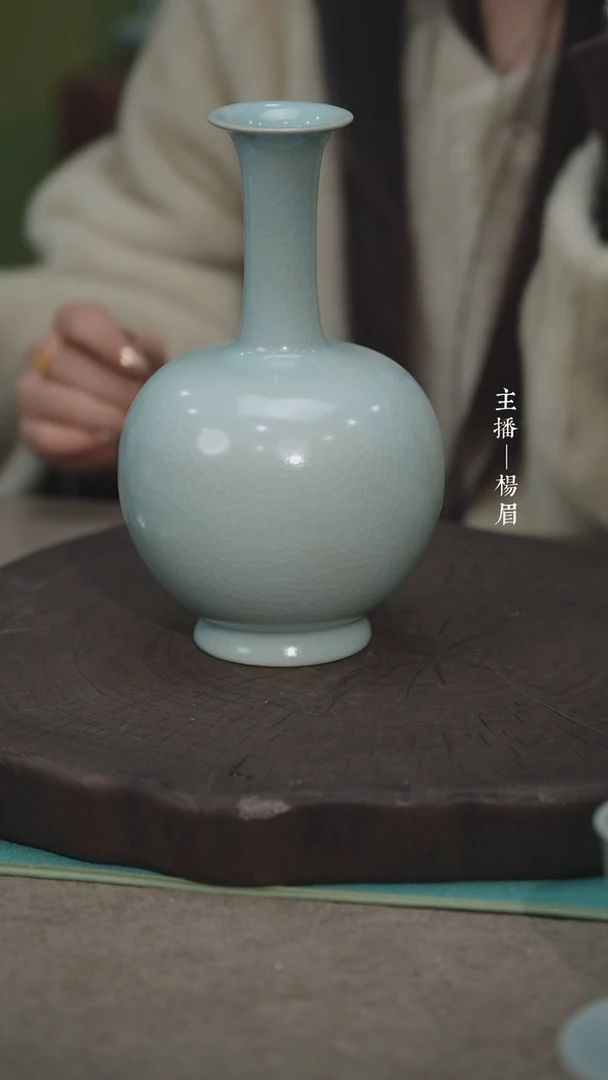 【闪购商品】长颈鼓腹瓶（朱钰峰）——龙眉