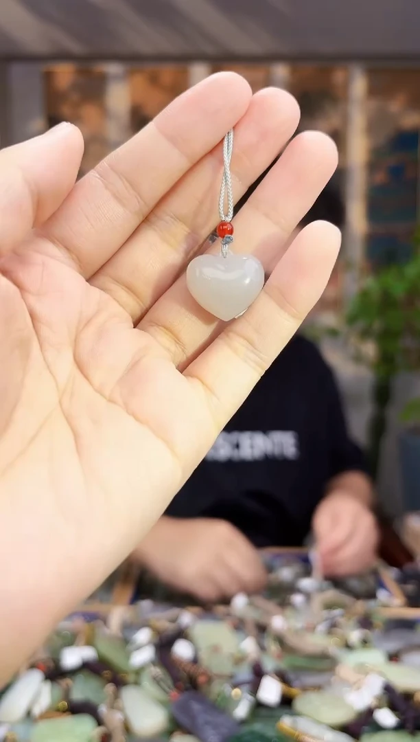 和田玉未镶嵌挂件拍一发一多样性发货