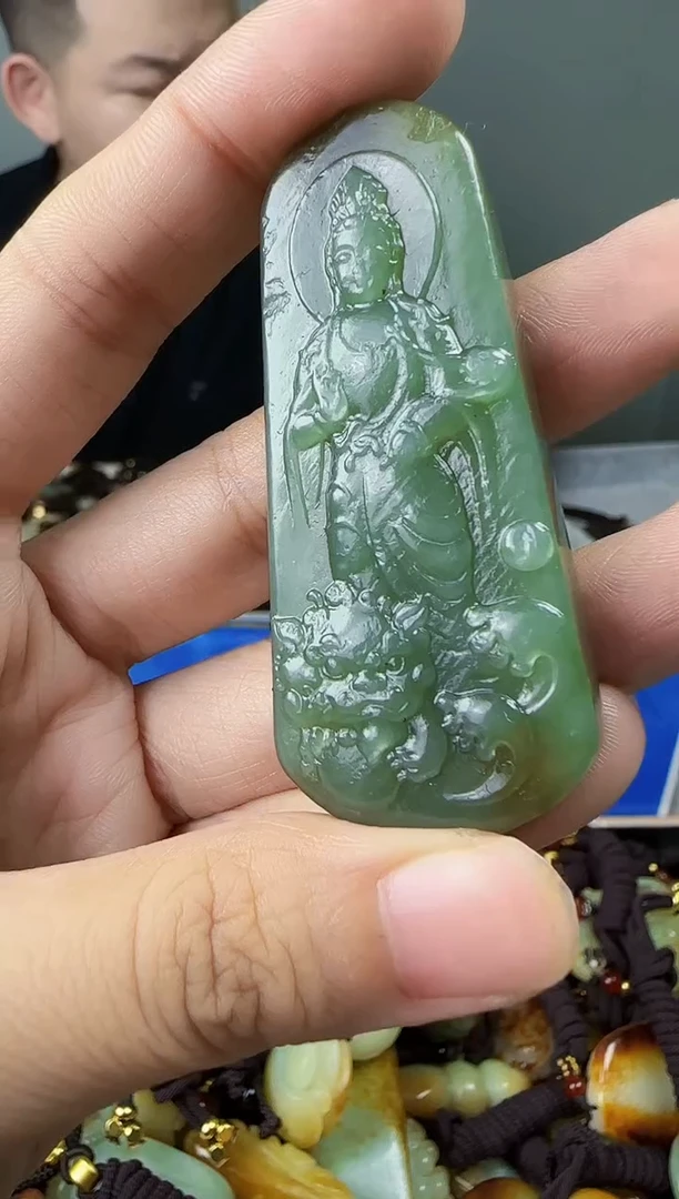 和田玉未镶嵌颈饰1