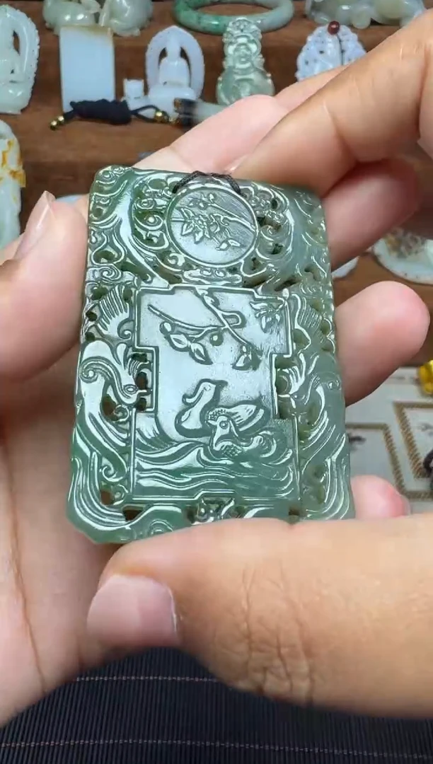 颈饰未镶嵌翡翠1