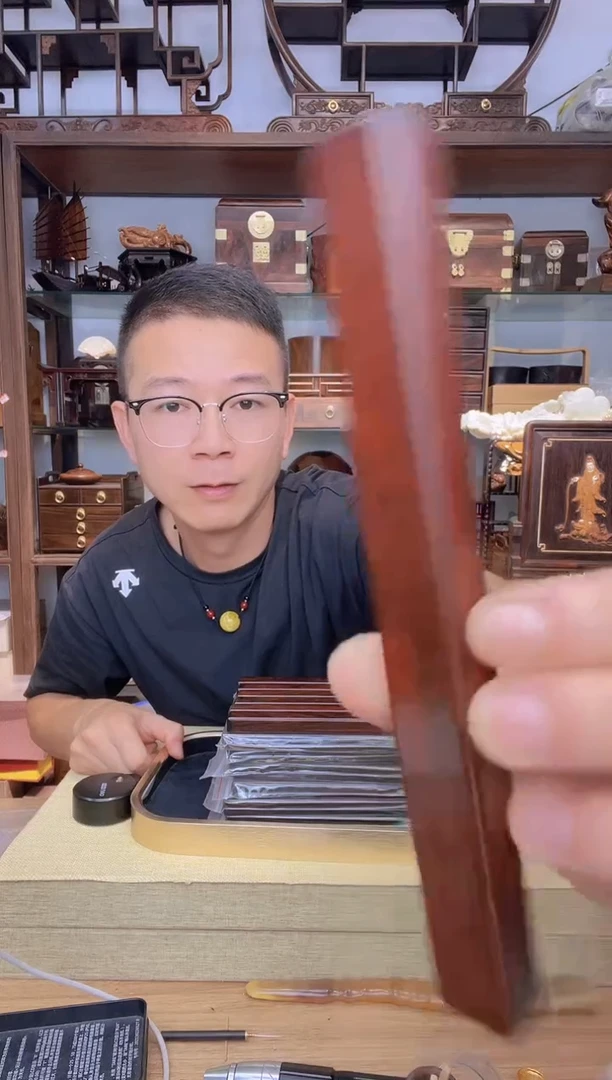 乌木类书架409小叶紫檀嵌橄榄核香盒