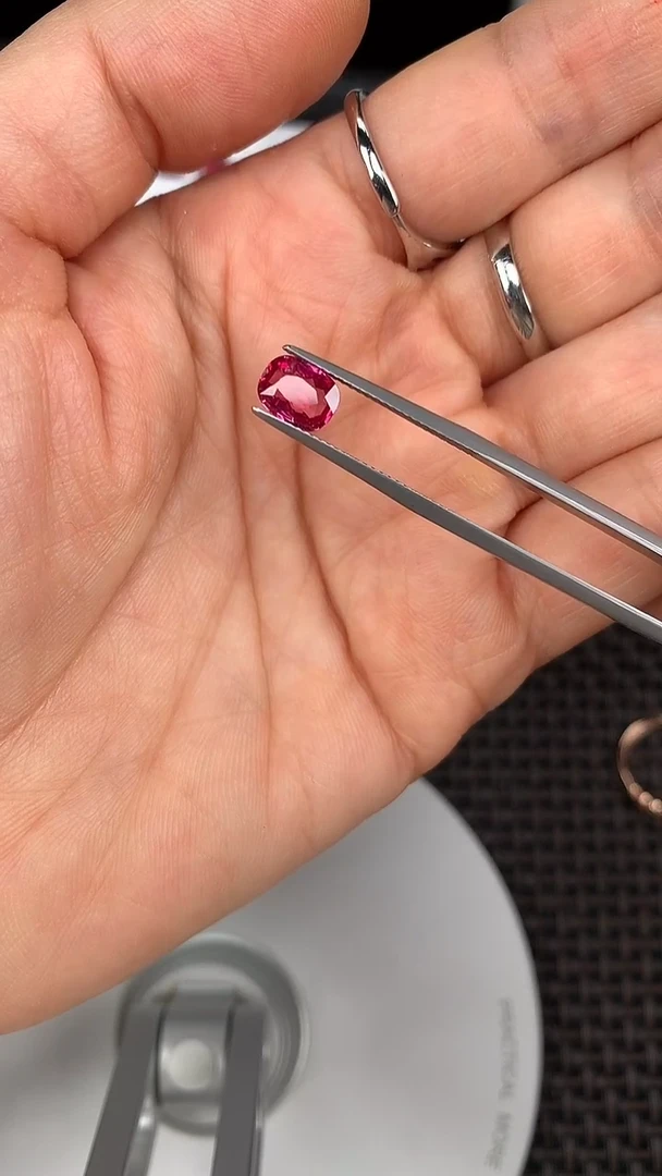 裸石未镶嵌尖晶石1.24ct-A3036