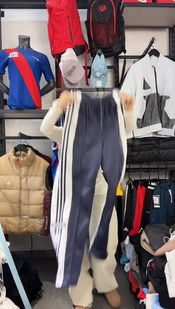 235闪购编码  阿迪运动卫衣裤以直播间过款为准 尺码.160