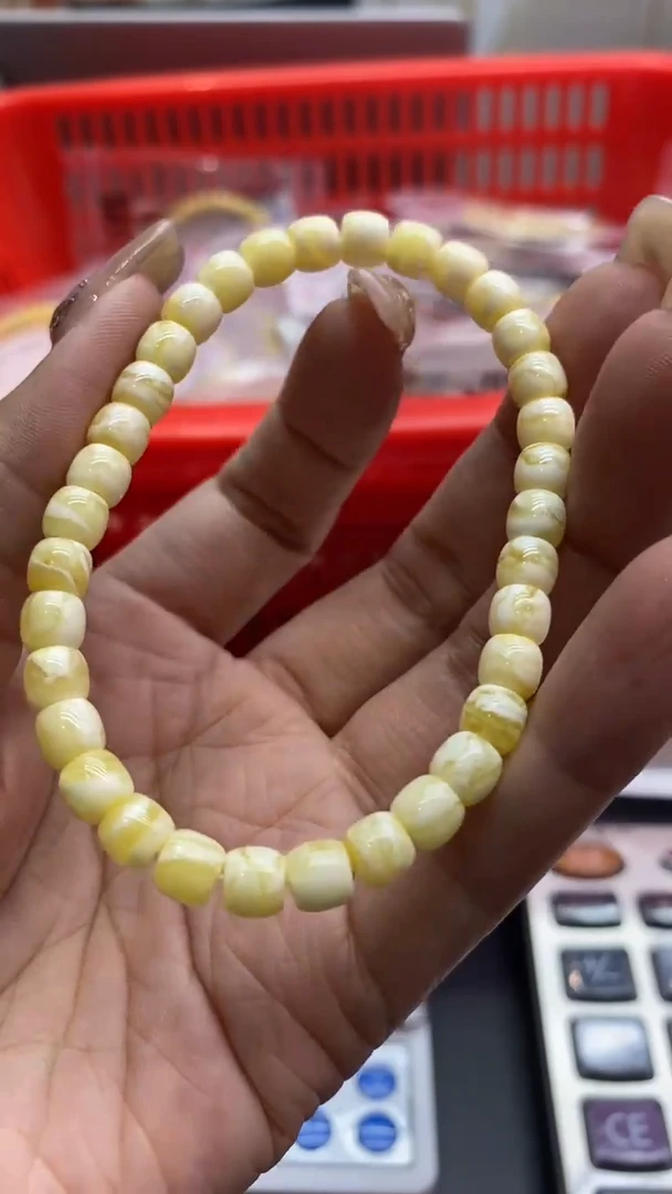 琥珀未镶嵌珠宝奇石2266