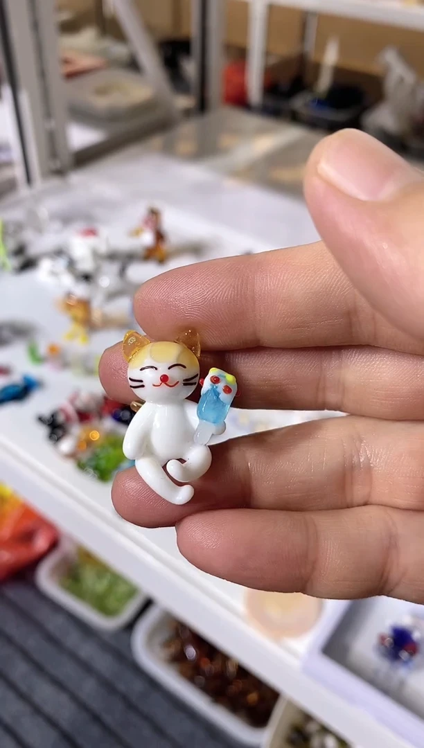 手工艺品琉璃带**?小猫