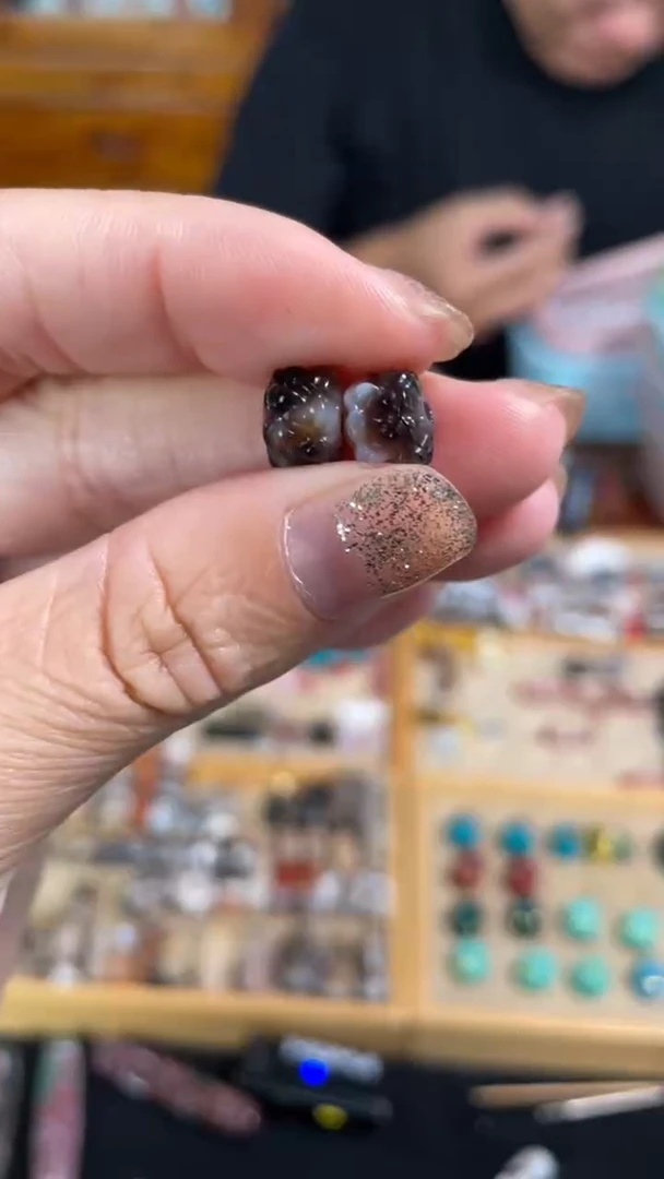 玛瑙/玉髓颈饰未镶嵌106吞噬一对