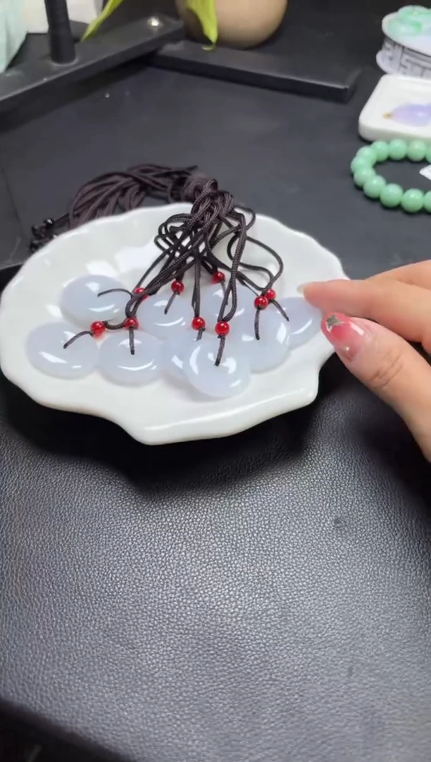 未镶嵌挂件翡翠多样性发一件R703186