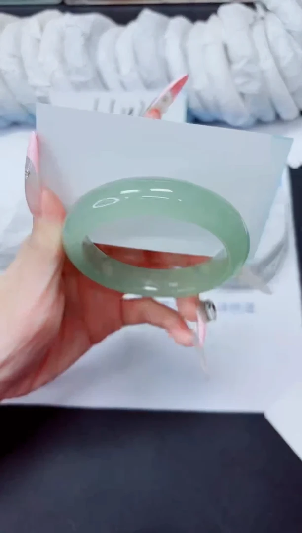 石英质玉手镯未镶嵌360/60.2