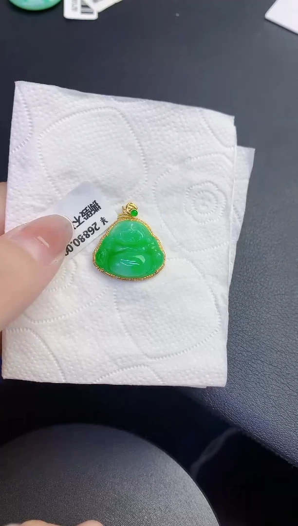 颈饰18K金镶嵌翡翠缅甸天然翡翠A货