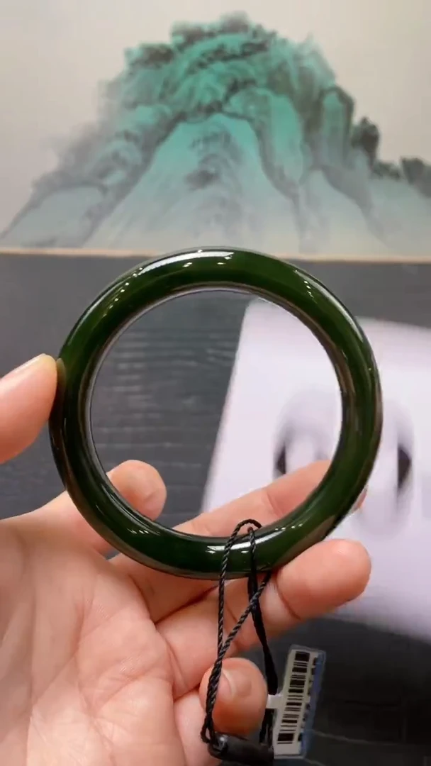 未镶嵌手镯和田玉（碧玉）钛****760+