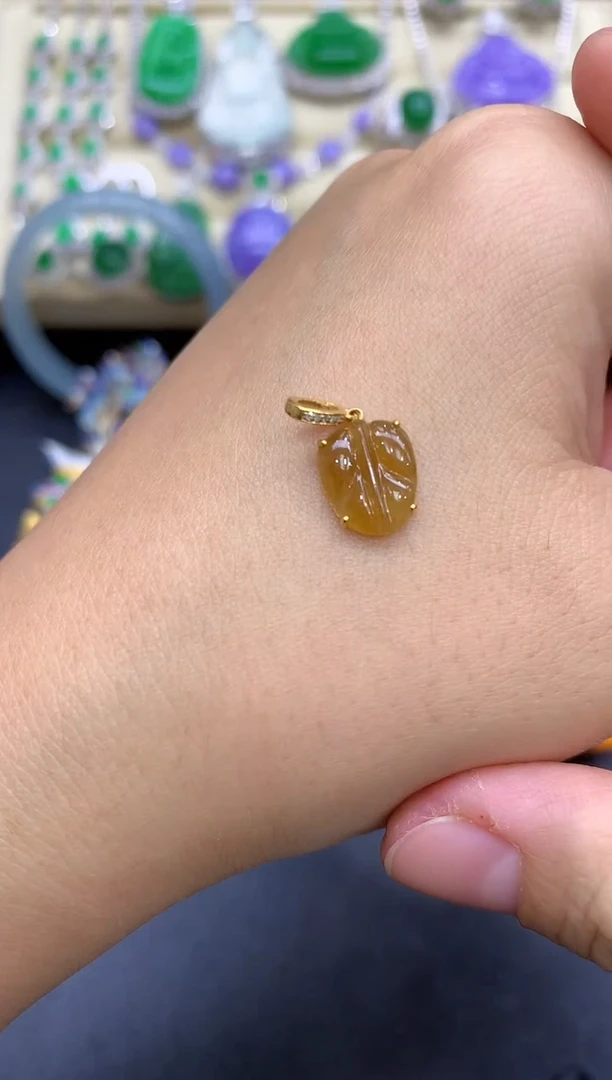 颈饰18K金镶嵌翡翠472-中国好珍宝