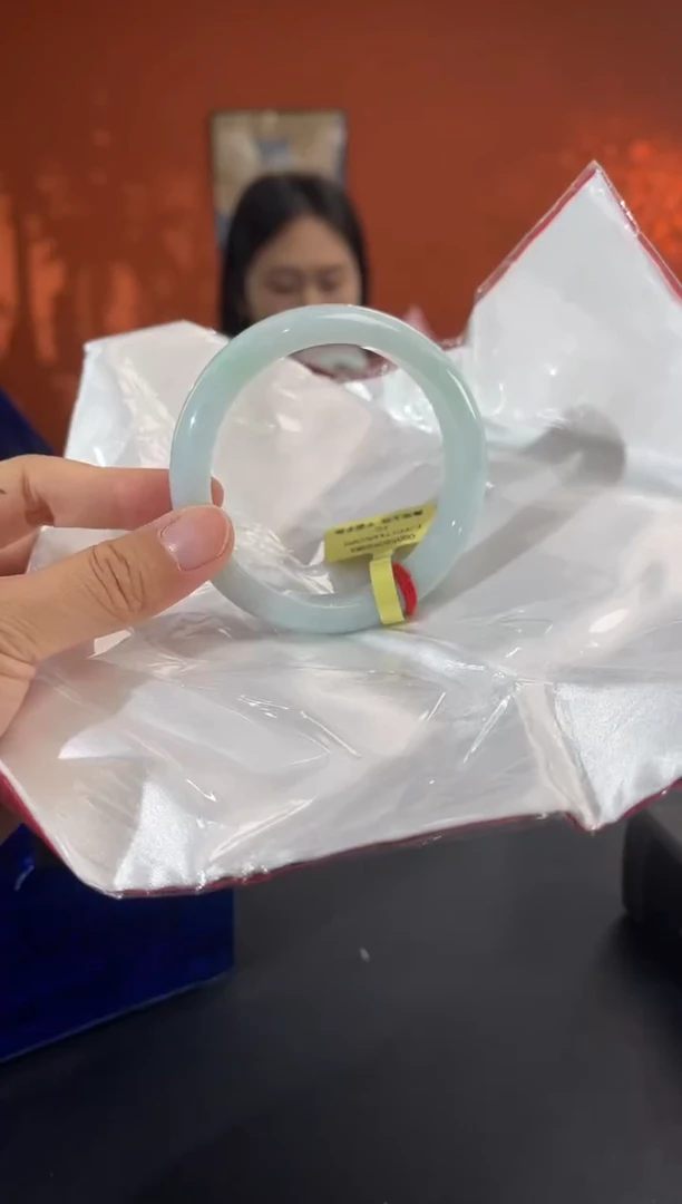 未镶嵌手镯翡翠25