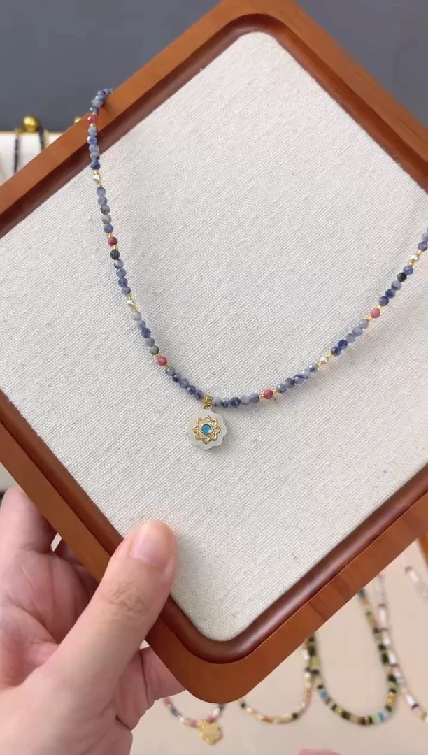 石英质玉钛钢颈饰9号