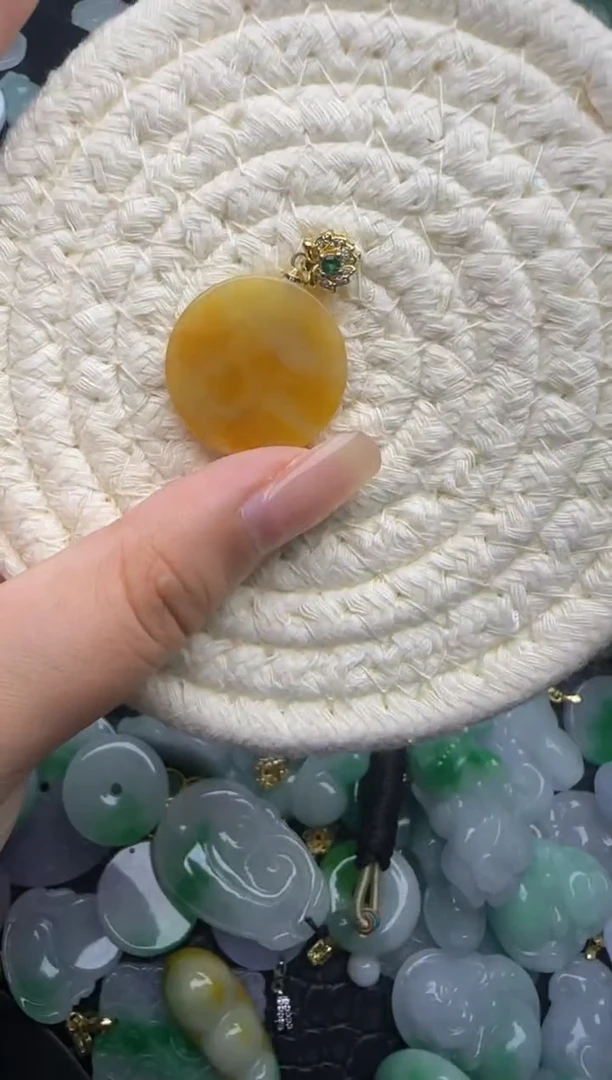 翡翠未镶嵌颈饰天然缅甸翡翠吊坠