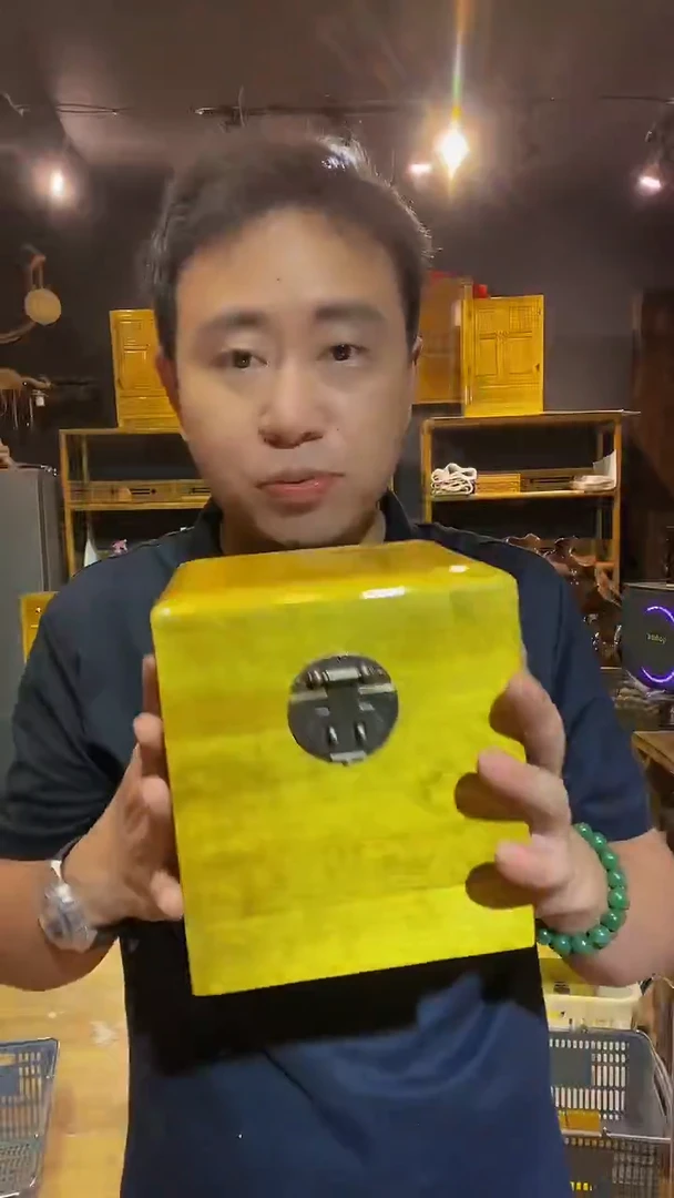 木金丝楠木制品箱子