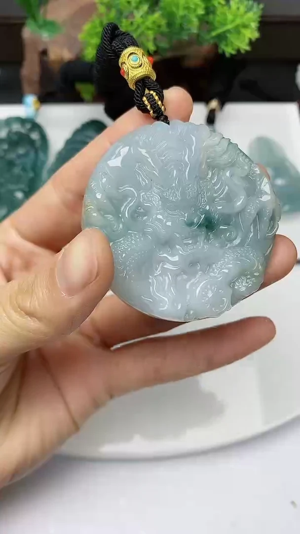 【闪购商品】翡翠颈饰未镶嵌