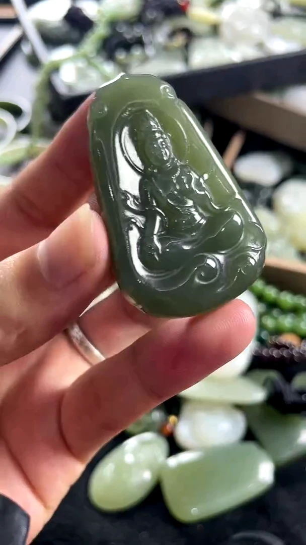 颈饰未镶嵌和田玉品*观音