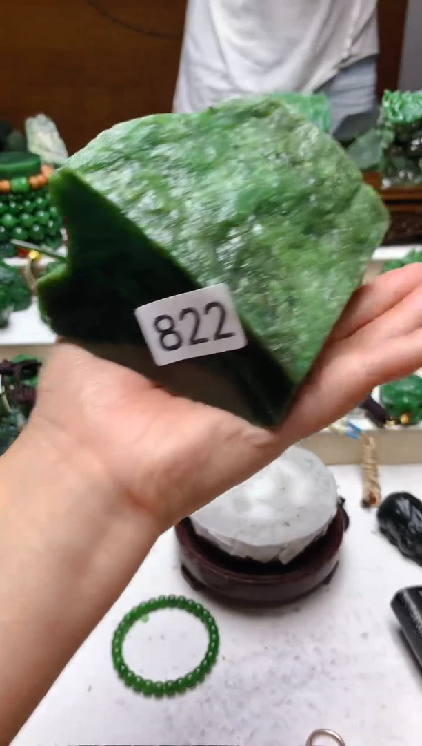 未镶嵌和田玉（碧玉）珠宝半成品1
