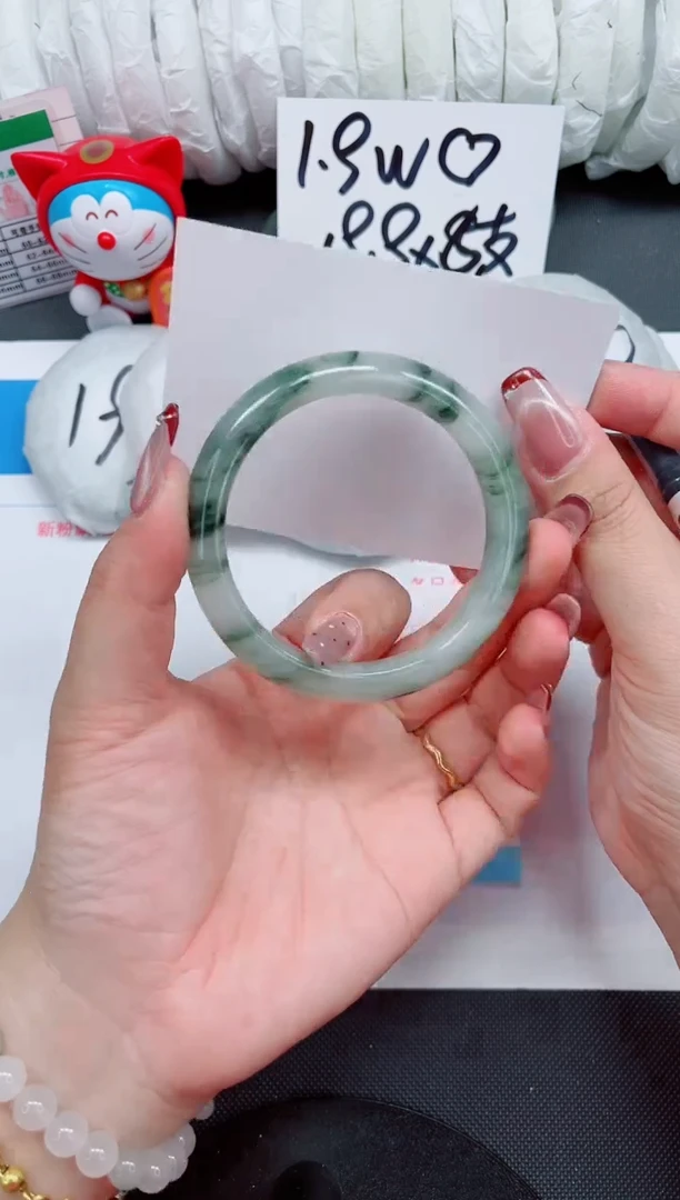 【闪购商品】石英质玉手镯未镶嵌256