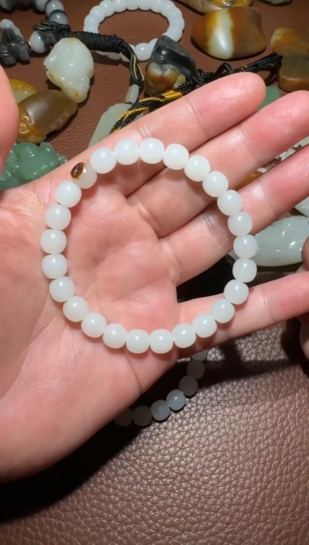 未镶嵌手链和田玉熊*眼和田玉