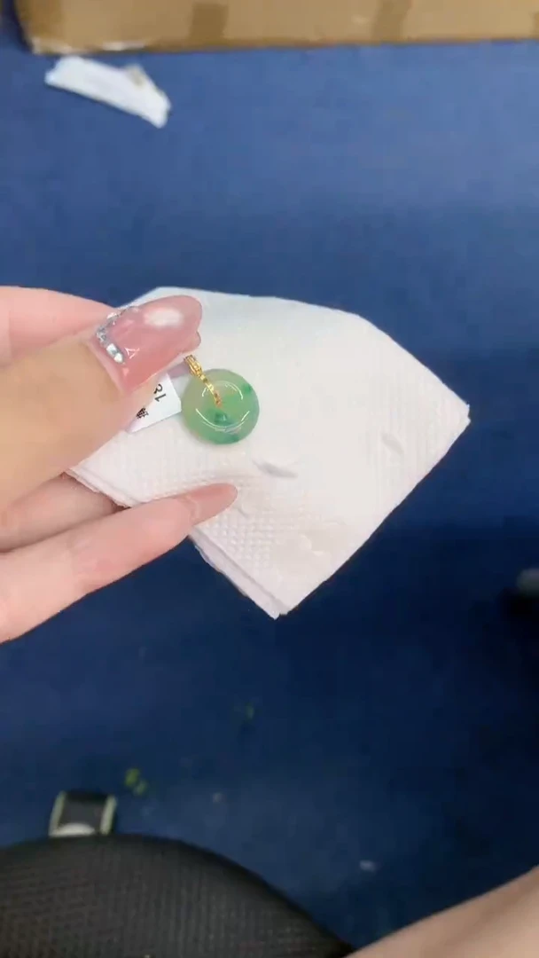 翡翠18K金镶嵌吊坠(不含链)1