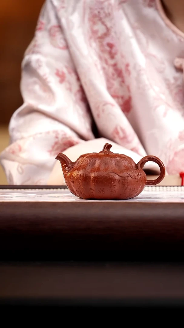 茶壶紫砂龙山朱砂锤纹南瓜160cc