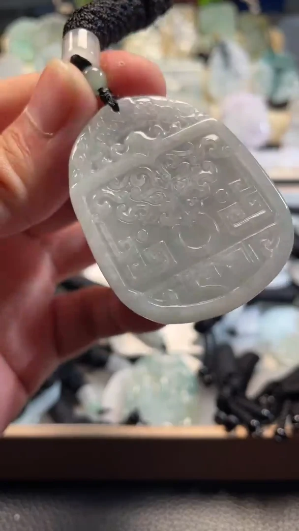 颈饰未镶嵌翡翠11/07/010