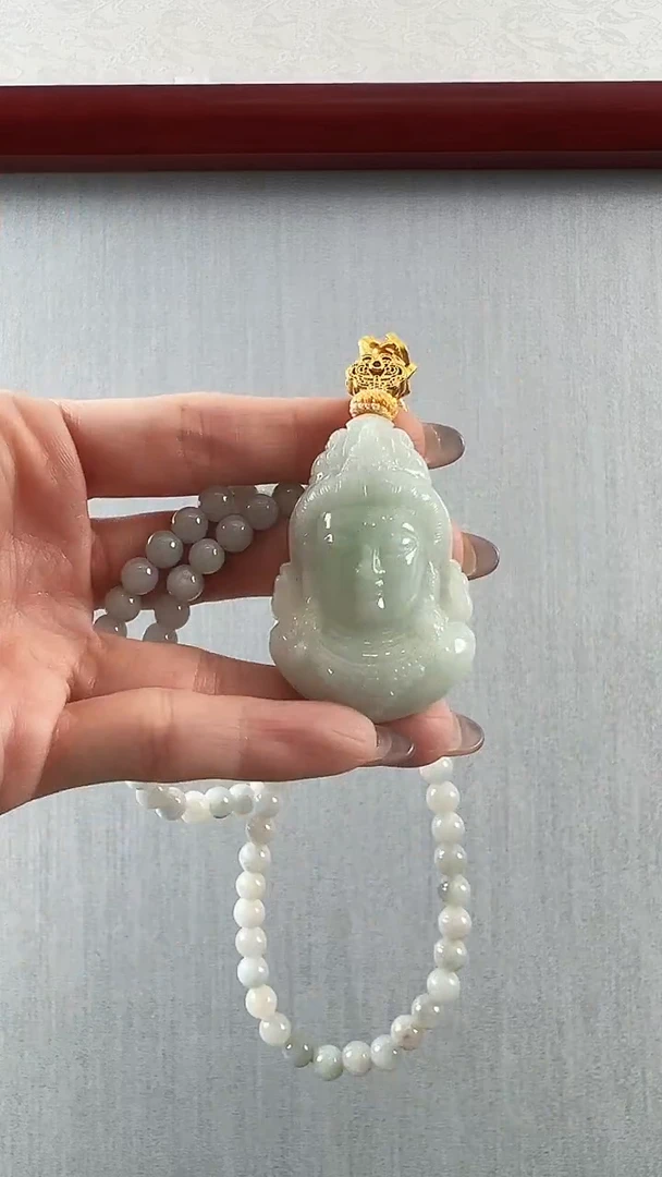翡翠未镶嵌颈饰观音头