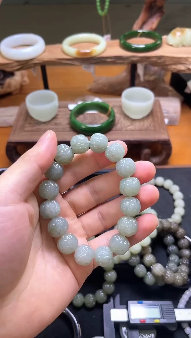 未镶嵌手串和田玉卡14吐拉牧场 核桃串 5