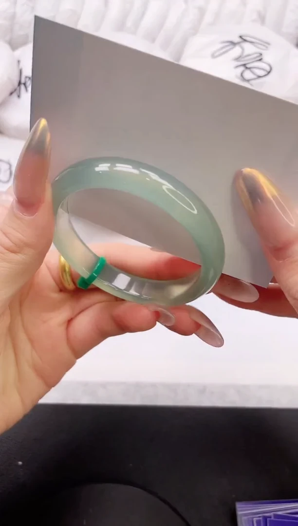 【闪购商品】石英质玉手镯未镶嵌14K94-51