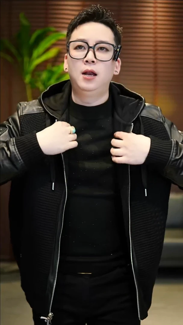 52码（145-160斤）连帽拼皮加棉夹克