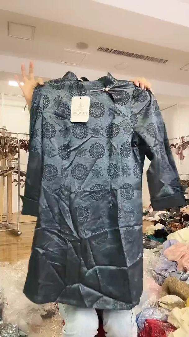 连衣裙       XL码      115-125斤