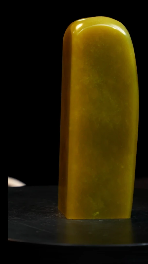 寿山石老绿随行章