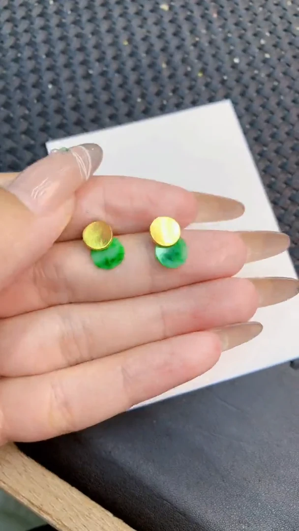 颈饰未镶嵌翡翠1