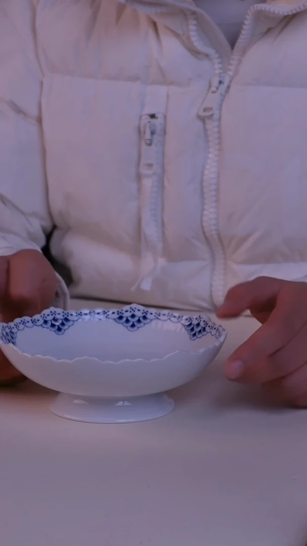 每天早上6点开播（公主蓝矮脚碗