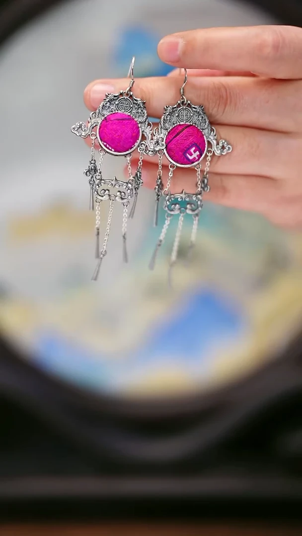 织绣17黔东南苗族刺绣