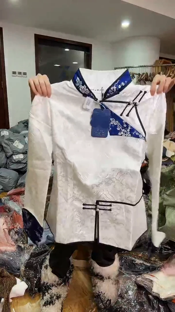 XL码      115-125斤   外套