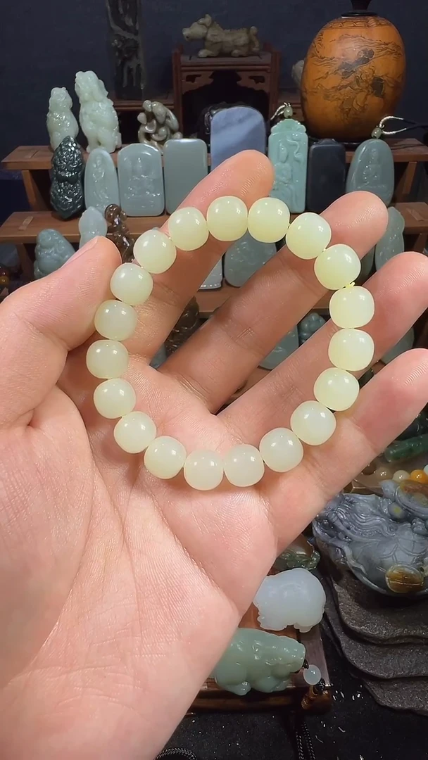 颈饰未镶嵌和田玉始**行1