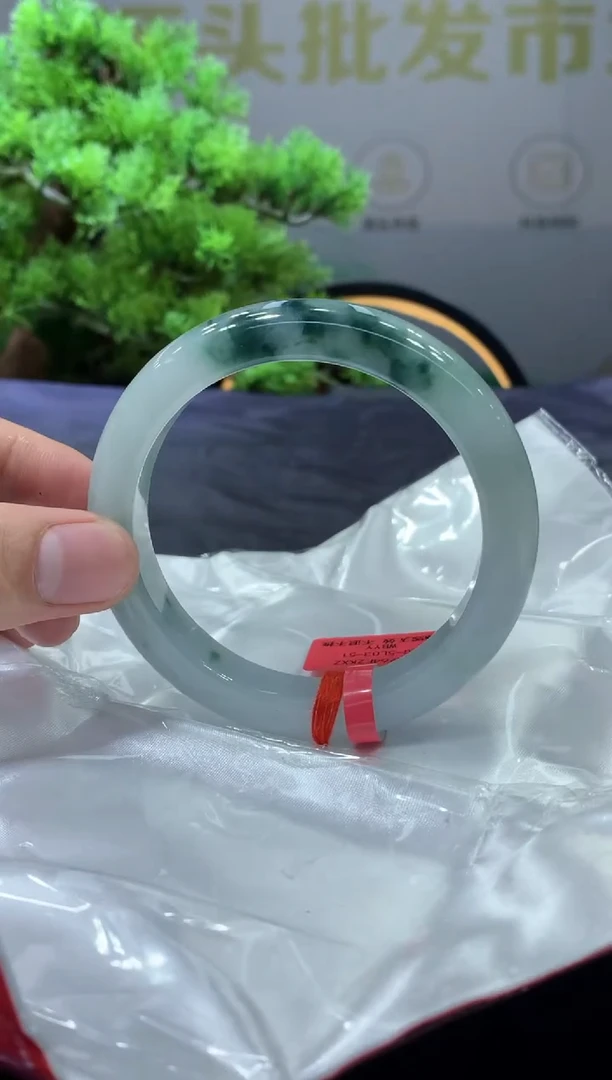 未镶嵌手镯翡翠翡翠手镯