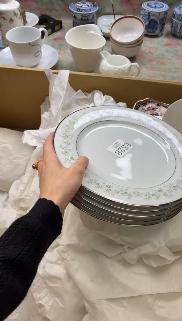 瓷片爱****?       E528