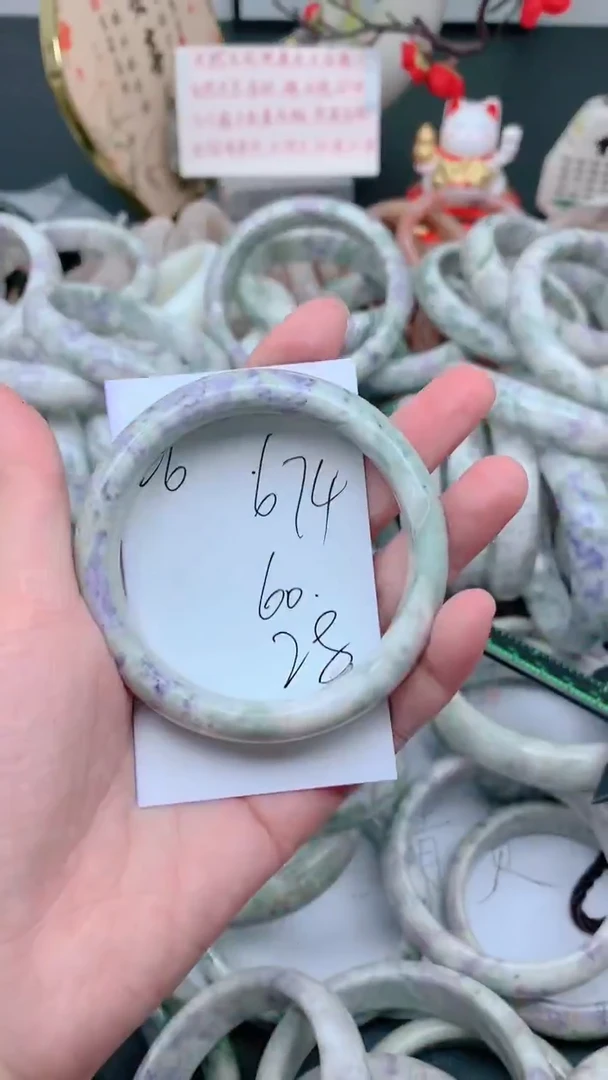 未镶嵌手镯石英质玉674