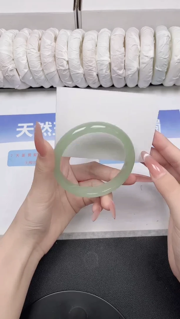 未镶嵌手镯石英质玉76-62.6