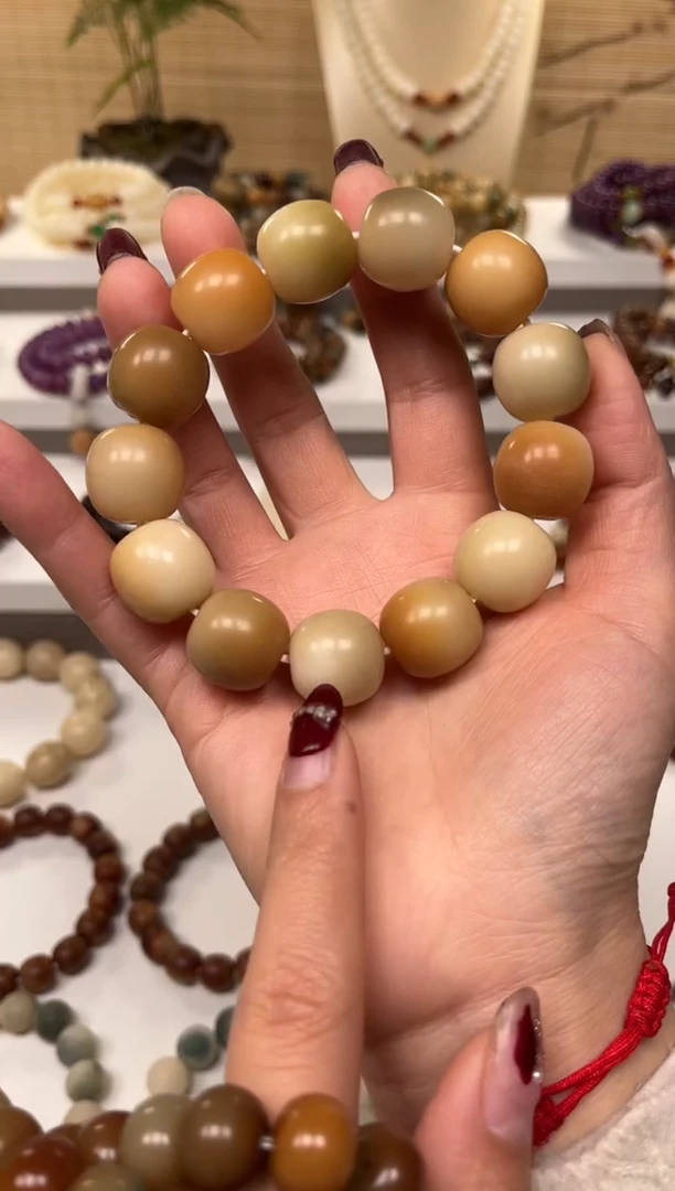 【闪购商品】白玉菩提手串卡18桶珠手串