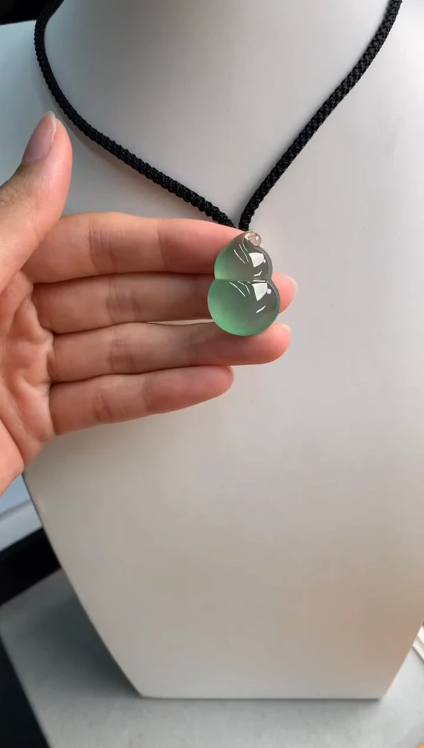 颈饰未镶嵌翡翠25.9-18.2-9.0