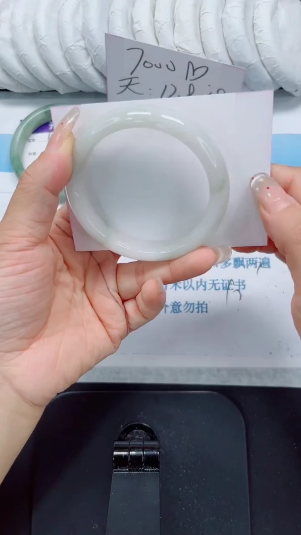 未镶嵌手镯石英质玉106-55.8