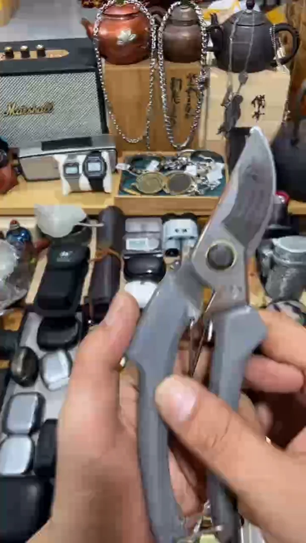 瓷片闪购商品  如图所示