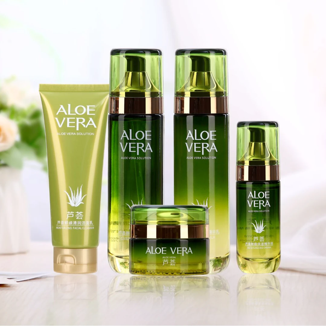 芦荟面部护肤品补水保湿洗面奶水乳面霜精华清爽正品学生男女通用